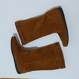 Minnetonka Women's Suede Moccasin Boots